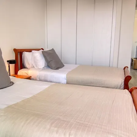 Phaedrus Living Coral Bliss * Larnaca