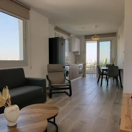 Phaedrus Living Coral Bliss Апартаменты Ларнака