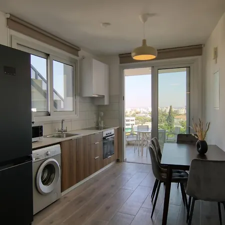 Phaedrus Living Coral Bliss דירה *
